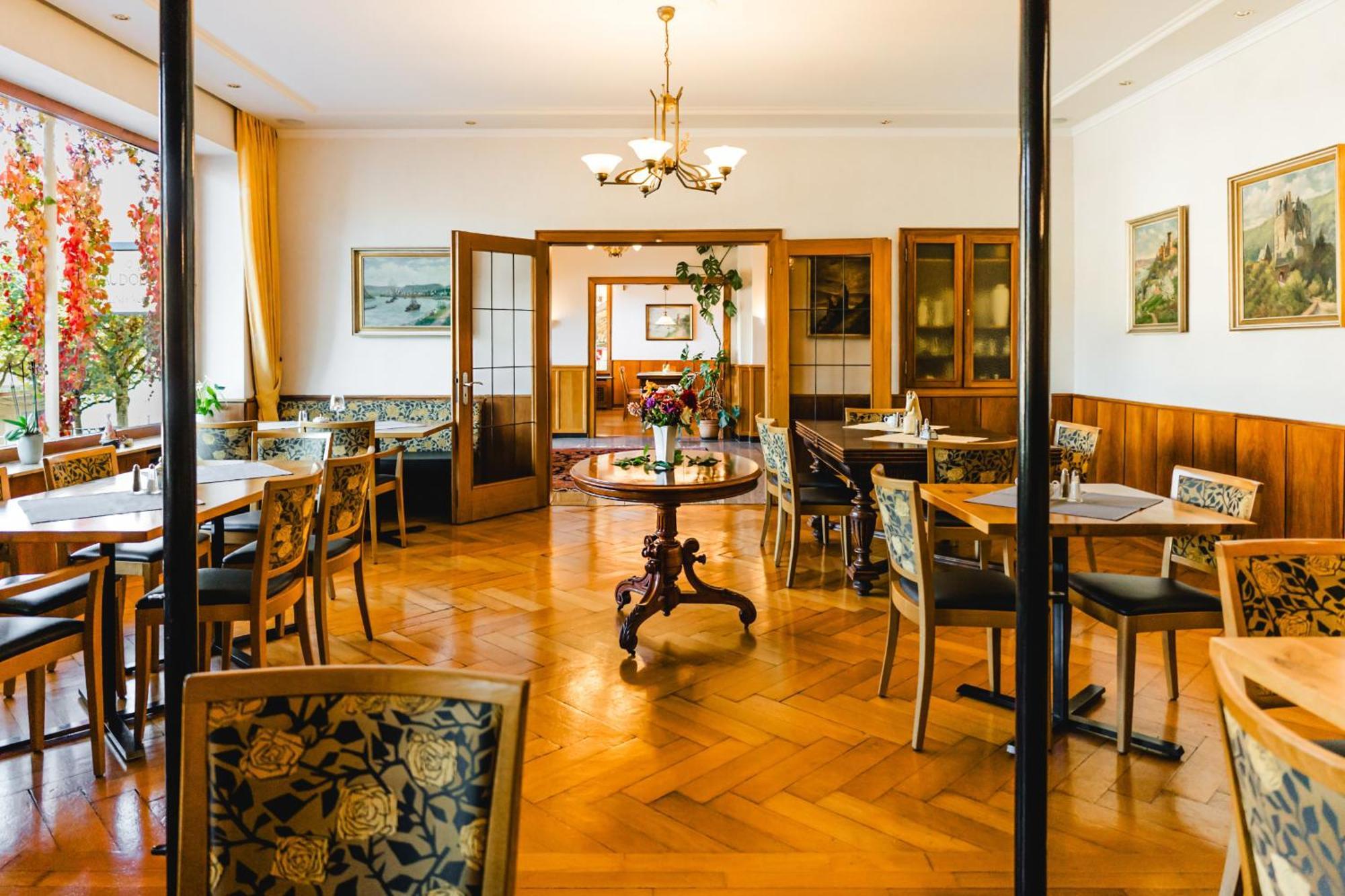 Baudobriga Rheinhotel Бопард Екстериор снимка